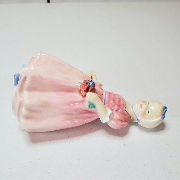 Royal Doulton Tinkle Bell Porcelain Figurine 1677 Vintage - Picture 9 of 11